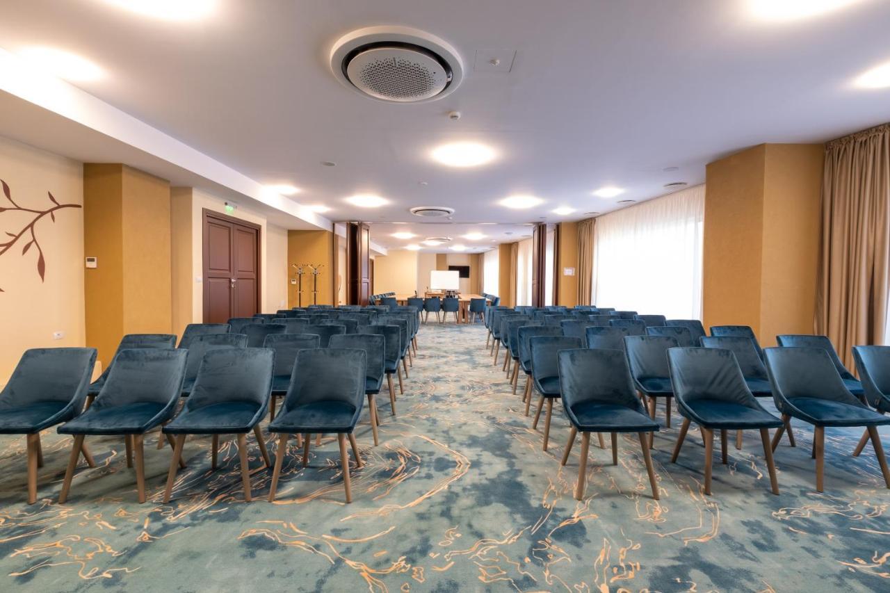 Fiald Hotel & Spa باكاو المظهر الخارجي الصورة